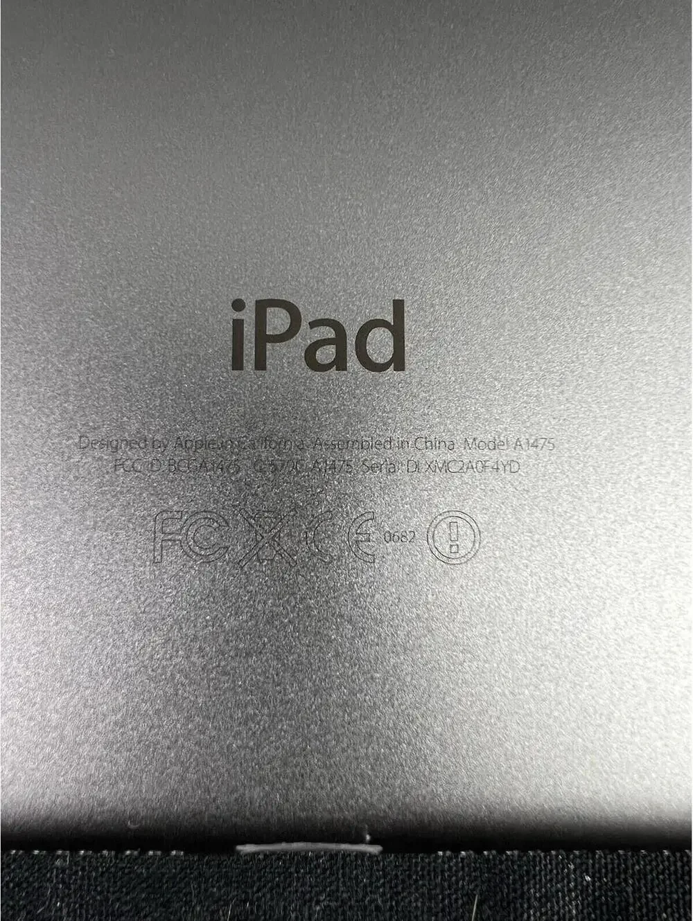Apple iPad Air 1st Gen A1475 ME993LL/B 16GB Wi-Fi 9.7in - Gray